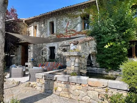 bastide de 365 m² à trigance