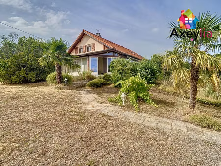 a vendre- saint-haon-le-vieux- maison familiale sur terrain de 3440 m2 avec piscine