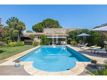 villa de luxe à vendre à sauveterre