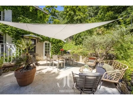 maison de luxe à vendre à saint-germain-au-mont-d'or