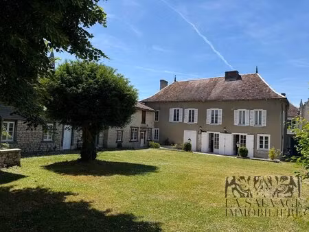 élégante maison de maître de 400 m² avec dépendances et potentiel d’exploitation - dienvil