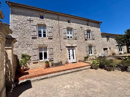 vente maison 17 pièces 429 m² aunac-sur-charente (16460)