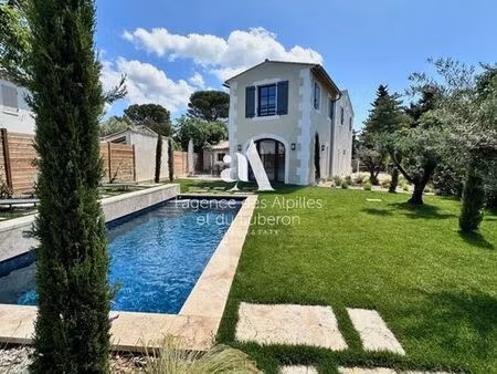 villa de 7 pièces de luxe en location eygalières  france