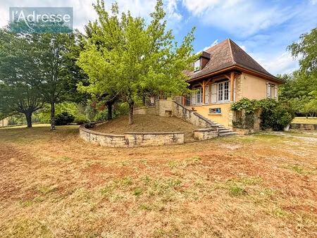 vente maison 6 pièces  250.00m²  castelfranc