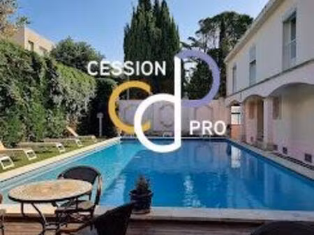 hotel a vendre sur arles.