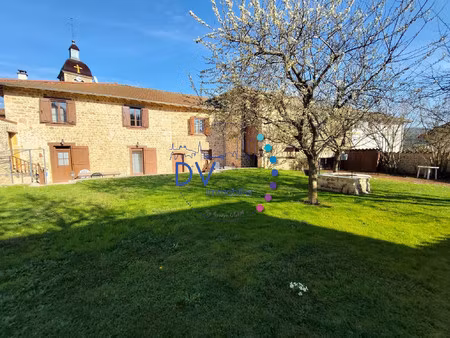 grande maison familiale de 6 chambres avec dépendances– idéa