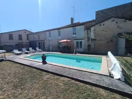 vente maison 9 pièces 202 m² à saint-martin-lacaussade (33390)  319 000 €