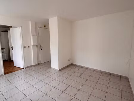 location appartement 2 pièces  40.16m²  rungis