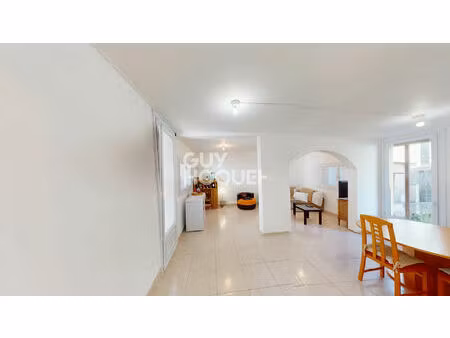 maison lumineuse  4 chambres avec un grand espace vie