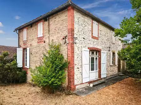 dpt gers (32)  à vendre saint mont maison ancienne t4 de 160 m² habitables en plain pied +