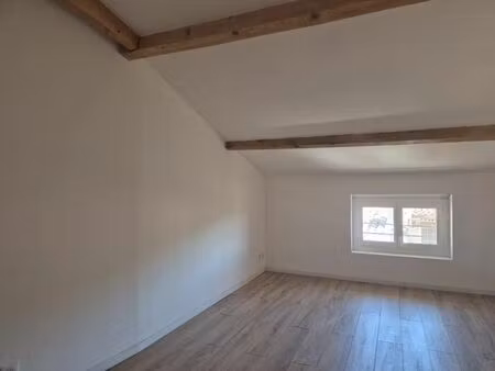 vente appartement 4 pièces 90m2 cotignac 83570 - 205000 € - surface privée