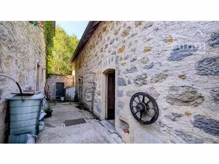 vente maison 12 pièces 226 m² saint-pierre-de-chartreuse (38380)