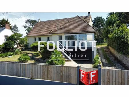 a vendre maison avec sous sol complet et grenier en plein coeur de carteret