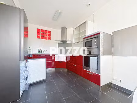 tres bel appartement de type f4 a louer a cherbourg en hyper centre avec garage