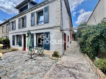 maison quedillac 5 pièce(s) 148 m2