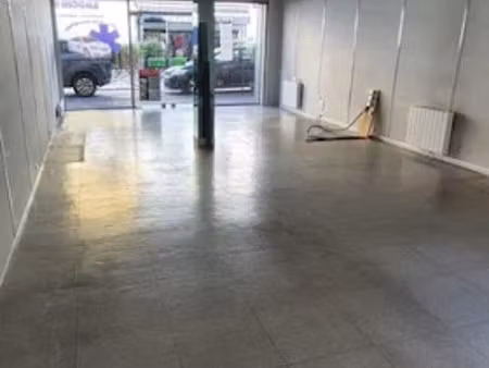 location locaux professionnels 1 pièce 63 m² à provins (77160)  1 500 €