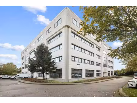 location locaux professionnels 110 m² à rungis (94150)  1 375 €