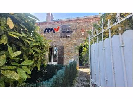 vente maison à bouessay (53290) : à vendre / 102m² bouessay