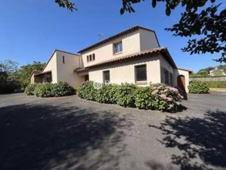 vente maison à montrevault-sur-evre (49110) : à vendre / 188m² montrevault-sur-evre