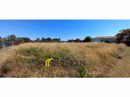 ambares terrain constructible de 900 m2 dans cadre champetre