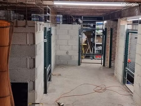 loue box sécurisé 8m²