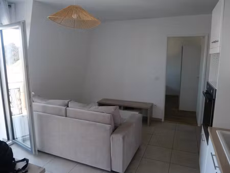 location meublée appartement 2 pièces 34 m² à pontault-combault (77340)  950 €