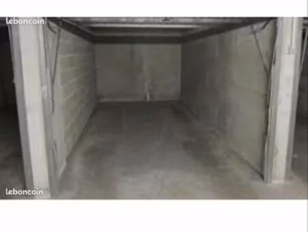 location box parking marseille 12 ème