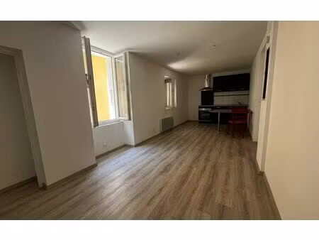 appartement riez 31.79 m² t-2 à vendre  75 200 €