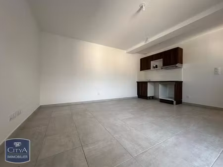 appartement à louer 2 pièces 43.55 m² - caumont-sur-durance (84) - 680€