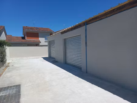 31120 roques : loue garage