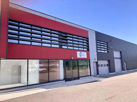 rare local professionnel de plus de 50 m2