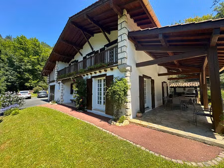 vente maison 6 pièces  188.00m²  biriatou