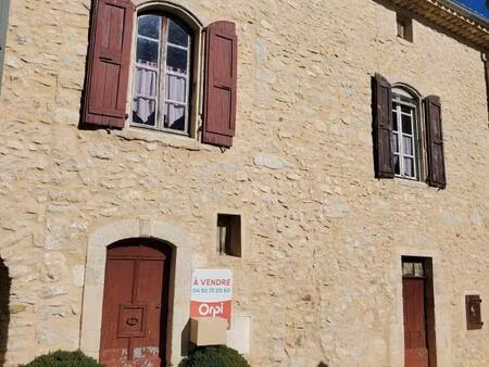 pays de banon  maison en pierres avec jardin  terrasse  caves et grenier