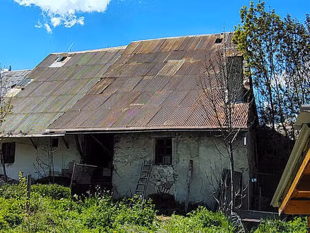 grande maison de village à reconstruire