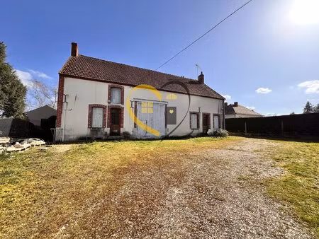 fermette à rénover – bourg calme – terrain 2 734 m²