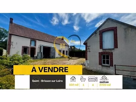 fermette à rénover dans le bourg  sans vis-à-vis – terrain constructible de 2734 m²