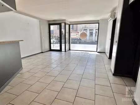 location local commercial 115m² mercues 46090