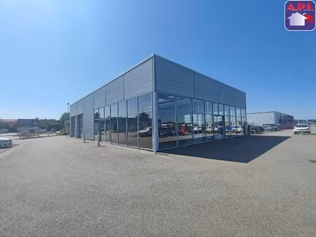 location commerce 411 m² à pamiers (09100)