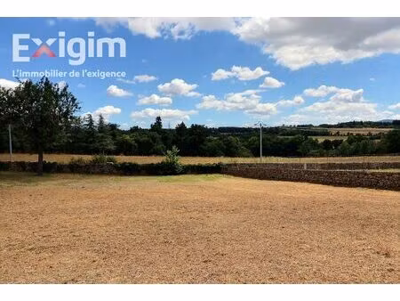 terrain constructible 844m² - roiffieux