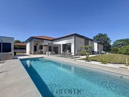 maison de luxe à vendre à nuelles