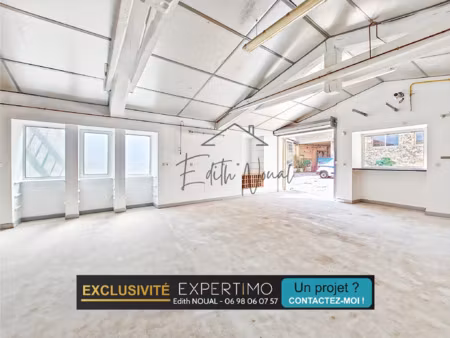 local professionnel de 466 m2 emplacement premium avec par