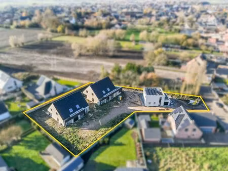 moderne halfopen nieuwbouw woning op 265 m² met hoogwaardige afwerking