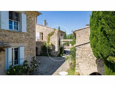 maison de luxe à vendre à vinsobres