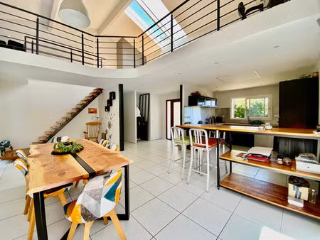 annonce vente maison 7 pièces de 185m2 à escoussans (33760) - paruvendu.fr ref 99278155608