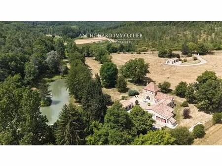 ancien moulin  étang  sur 4ha