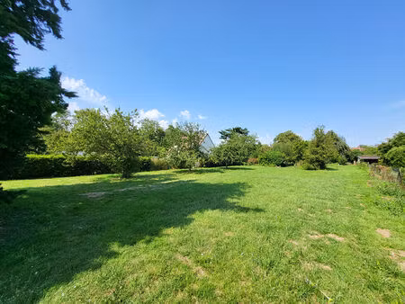 vente terrain  748.00m²  guignes