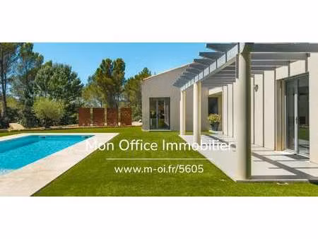 villa avec piscine et terrasse trets (13)