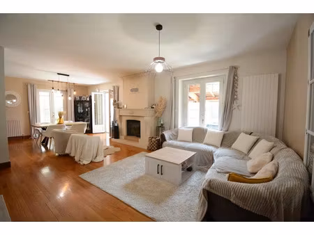 vente maison 7 pièces 221 m² à rivieres (16110)  339 900 €