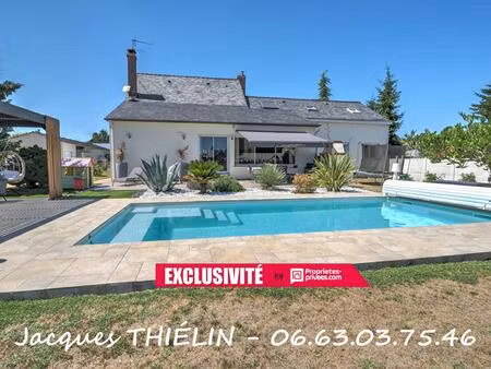 propriété 295 m² habitables avec piscine et toutes commodités sur place
