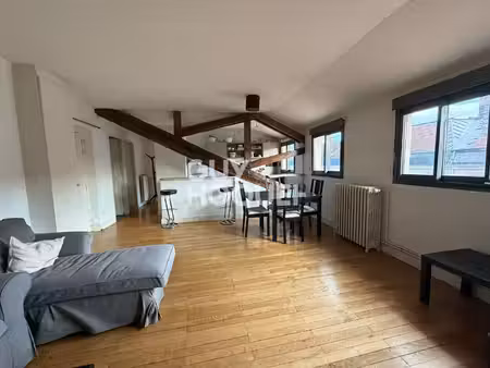 appartement dans immeuble cossu et classé rue de archers